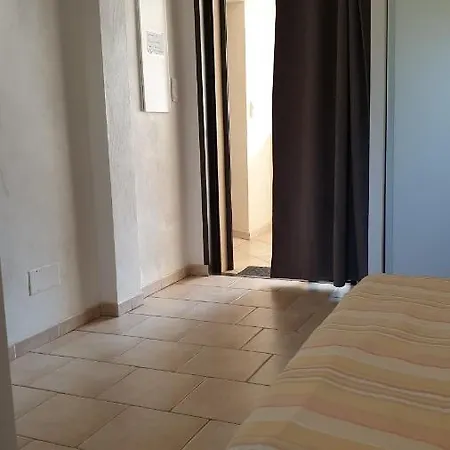 Apartamento Dans La Proche De Plage, Commerces Et Centre Calvi (Corsica)