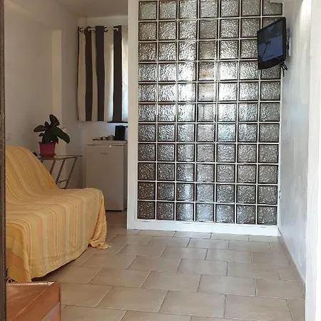 Dans La Proche De Plage, Commerces Et Centre Apartamento Calvi (Corsica)
